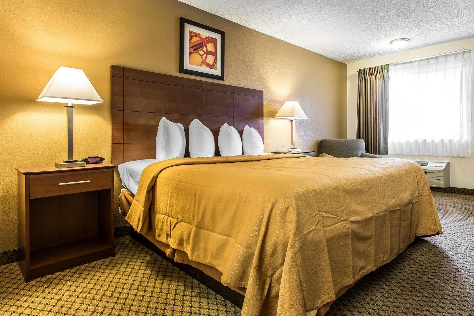 Quality Inn & Suites Morrow Atlanta South Exterior photo