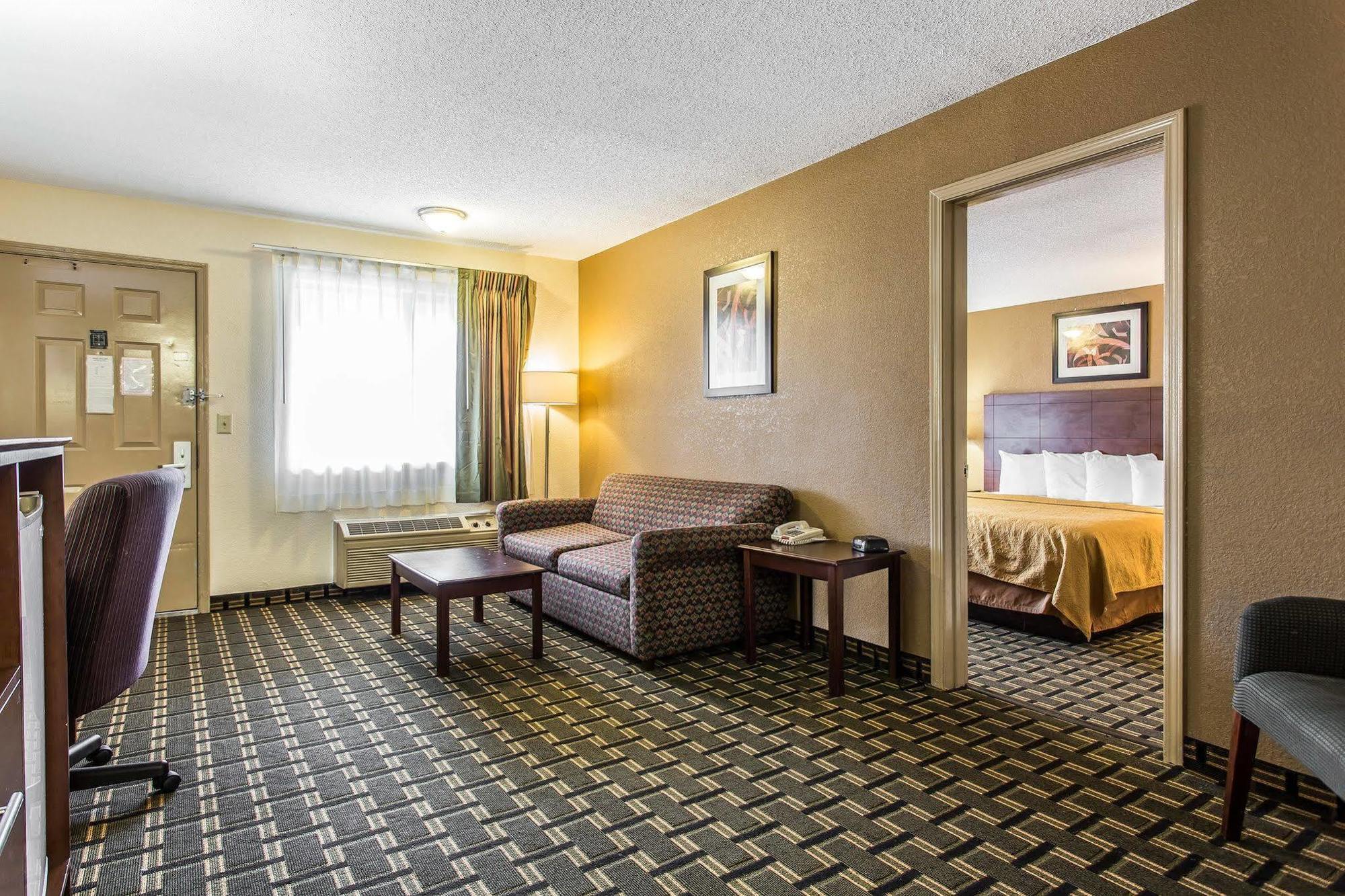 Quality Inn & Suites Morrow Atlanta South Exterior photo