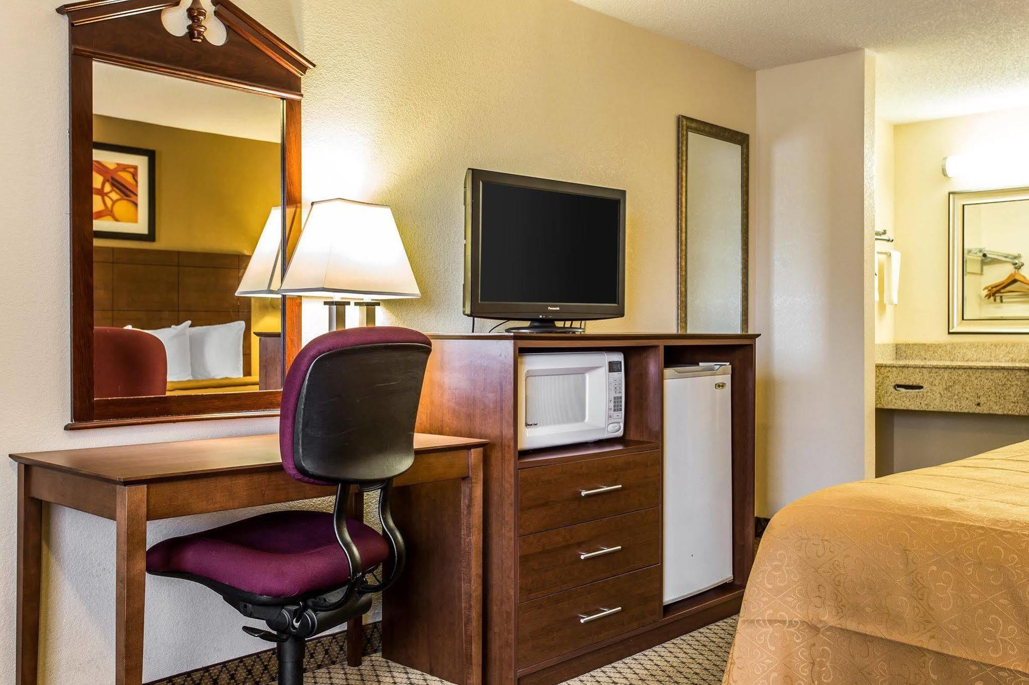 Quality Inn & Suites Morrow Atlanta South Exterior photo